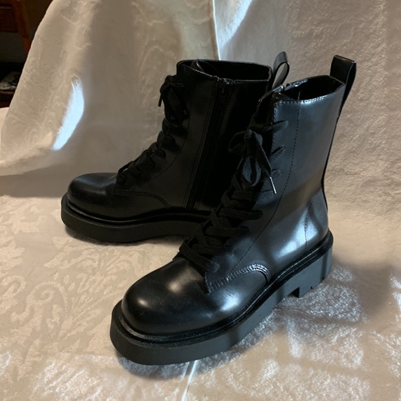 Ladies boots brand new never worn - Picture 2 of 4